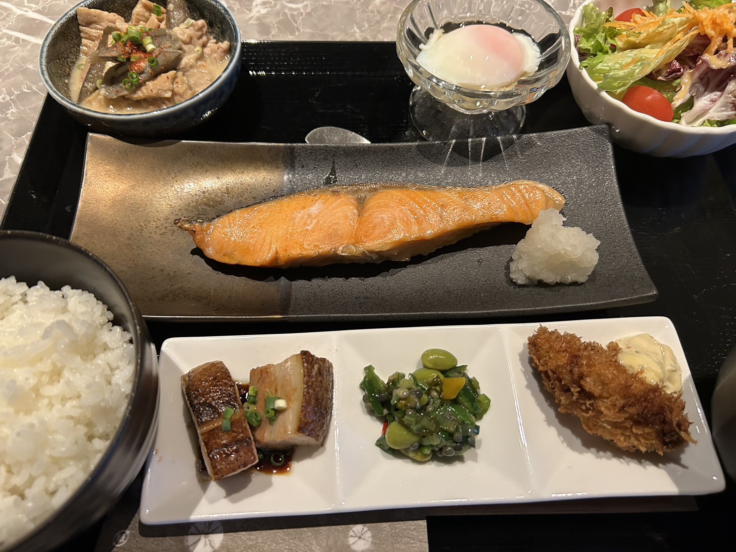 選べる焼き魚「焼鮭御膳」